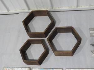 Mixed Lot Interior Decorating