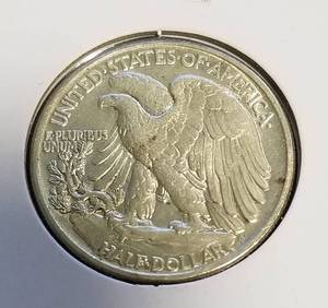 1945 WALKING LIBERTY HALF DOLLAR UNC