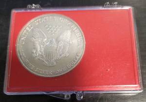 1997 AMERICAN SILVER EAGLE 1 TROY OZ .999 FINE SILVER DOLLAR