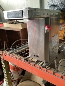 lot 45 image: Curtis plummed coffee maker