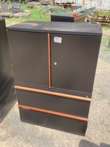lot 99 image: Metal 2 drawer file cabinet w2 door cabinet (2)