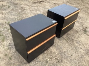 lot 106 image: Metal 2 drawer file cabinets (2)