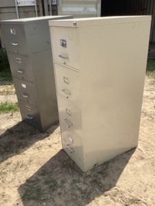 lot 126 image: Metal 4 drawer file cabinets (2)