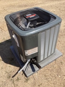 lot 56 image: Amana AC unit - model AS 130361DG