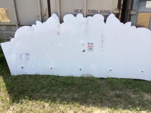 lot 51 image: Hog Wash Car Wash sign