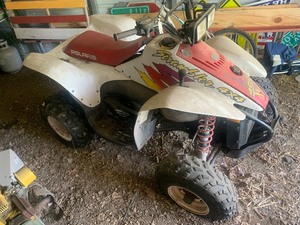 lot 4 image: Polaris Scrambler 400 4-Wheeler