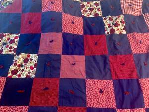 lot 33 image: Full Size Patchwork Quilt