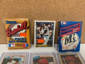 lot 53 image: Baseball Cards