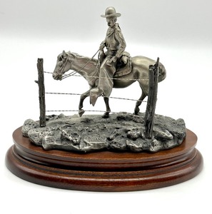 lot 30 image: Don Polland 1984 Chilmark Pewter Figurine Line Rider