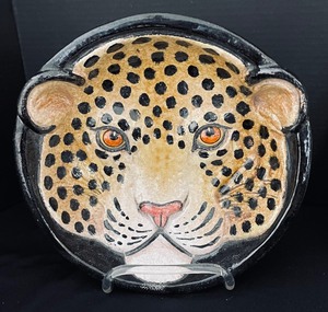 lot 43 image: Amazing Animal Print Decorative Items