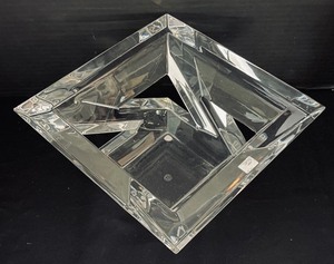 lot 65 image: Baccarat of France Crystal Abstract Bowl
