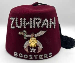 lot 72 image: Two Vintage Zuhrah Hats