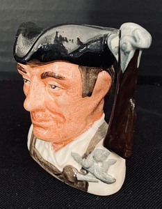 lot 153 image: 4 Petite Royal Doulton Toby Mugs