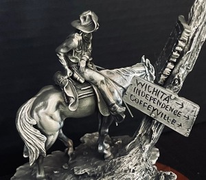 lot 183 image: Chilmark Wanted Limited Edition Fine Pewter Statue by Don Polland with Certificate