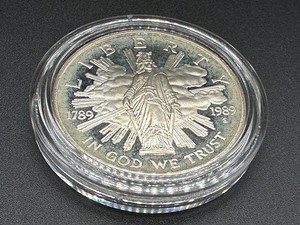 lot 215 image: 1989 United States Congressional One Dollar Proof Coin