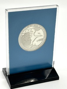 lot 244 image: Franklin Mint Sterling Silver Apollo 17 Eyewitness Medal