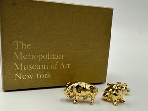 lot 282 image: Metropolitan Museum of Art Faberge Bull and Bear Cufflinks