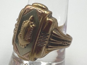 lot 280 image: Vintage 10k Ring