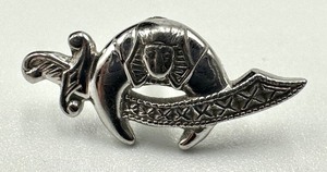 lot 267 image: Vintage Small 14k Shriners Masonic Lapel Pin