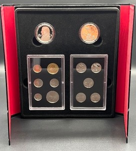 lot 353 image: 2005 United States Mint American Legacy Coin Collection