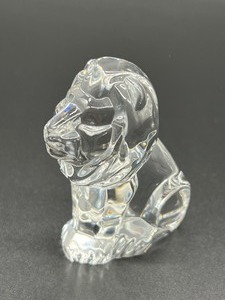 lot 351 image: Stueben Lion Figurine