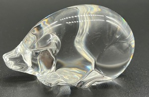 lot 346 image: Stueben Pig Figurine