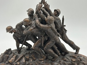 lot 334 image: 1990 Sculpture  Raising of the Flag on Iowa Jima by Felix De Weldon