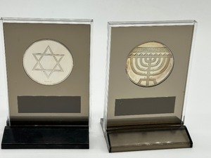lot 302 image: Two Vintage 1971 and 1972 Franklin Mint Sterling Silver Medals