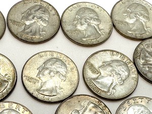 lot 412 image: Assortment of Vintage United States Silver Coins