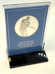 lot 410 image: Franklin Mint The Pete Rose Baseball Record Eyewitness Commemorative Sterling Silver Medal