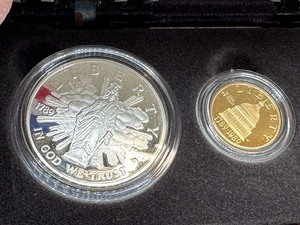 lot 415 image: United States Congressional Three Piece Coin Set with $5 Gold Coin