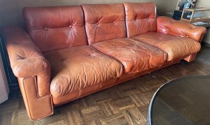 lot 431 image: Vintage Orange Leather Sofa