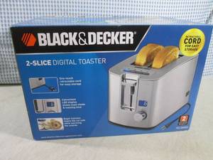 lot 1 image: (CSB) Black & Decker 2-Slice Digita...