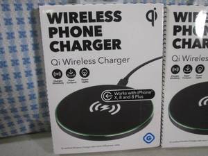 lot 4 image: (EC1) Lot of 7 Wireless Phone Charg...