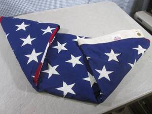 lot 20 image: (FS) 5 ft x 9 ft Cloth Embroidered ...