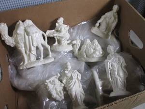 lot 39 image: (EC2) Nativity Set All Wrapped Up...
