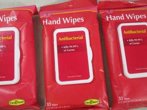 lot 46 image: (EC1) 4 Packs Antibacterial Hand Wi...