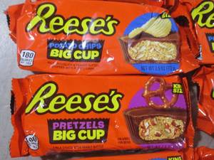 lot 69 image: (B-2) 11 Reeses King Size Potato Ch...