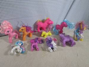 lot 86 image: (EC1) Assorted My Little Ponies Fig...