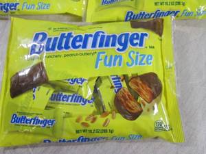 lot 117 image: (B-1) 3 Bags Butterfinger Fun Size ...