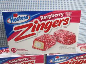 lot 152 image: (B-2) 3 Boxes Hostess Raspberry Zin...