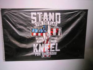 lot 172 image: (EC1) 3 ft x 5 ft Stand For The Fla...