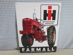 lot 201 image: (EC1) Farmall International Harvest...