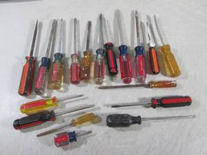 lot 297 image: (CS) Assorted Flat Head Screwdriver...