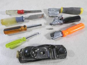 lot 300 image: (CS) Assorted Hand Tools...