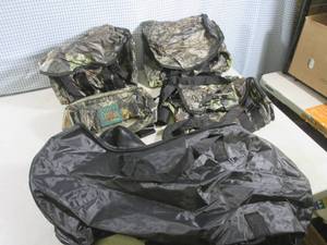 lot 307 image: (EW5) Assorted Camo Duffle Bags in ...