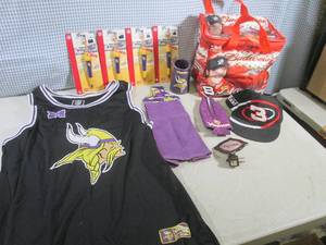 lot 310 image: (F-1) Assorted Minnesota Vikings, T...