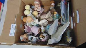 Box of Misc Home Decor