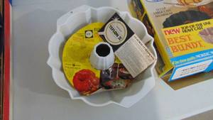 Vintage Bundt Pan in Box