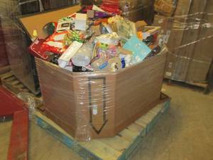pallet of misc please see pictures ...